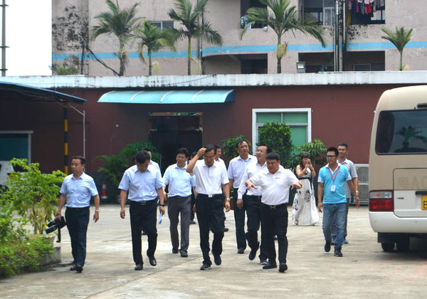 热烈欢迎中共河南省漯河市委书记马正跃一行莅临守门神科技集团考察参观指导工作