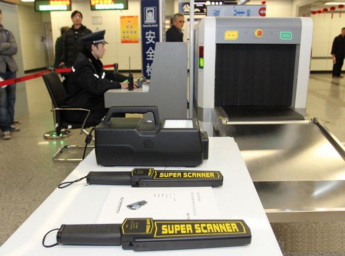 为什么在机场安检x光检查中禁止携带液体？