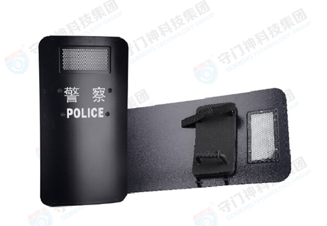 警务人员如何使用守门神防暴盾牌？